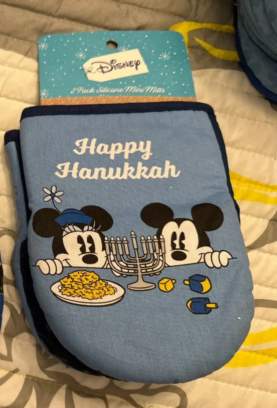NWT Disney Parks Mickey & Minnie Happy Hanukkah 2 Pack Silicone Mini Mitts